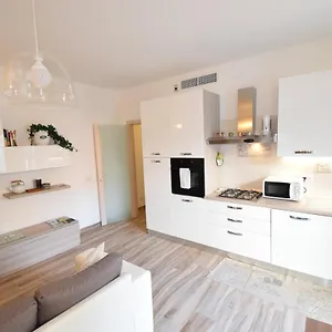 https://uptoyou.italymilanhotels.net